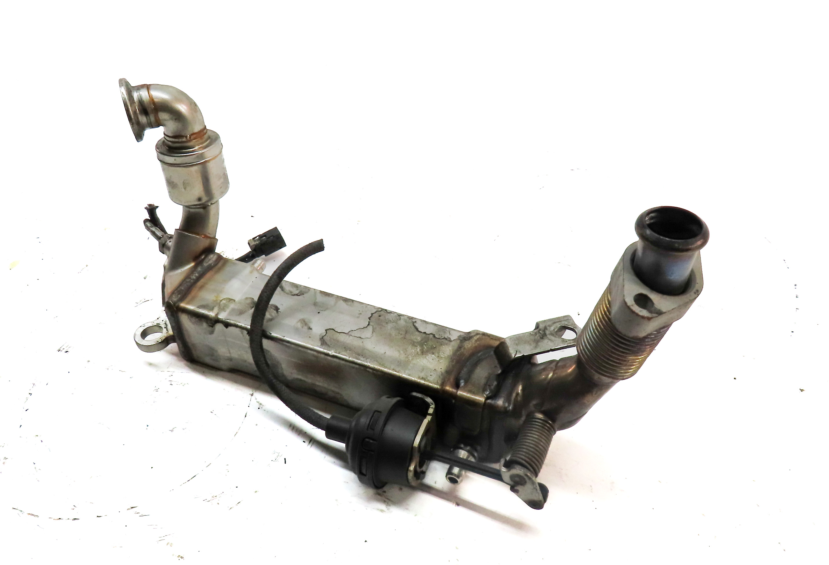 10 BMW X5 E70 3.0L DIESEL (M57Y) ENGINE UPPER EGR EXHAUST VALVE COOLER ASSEMBLY — exact item pictured